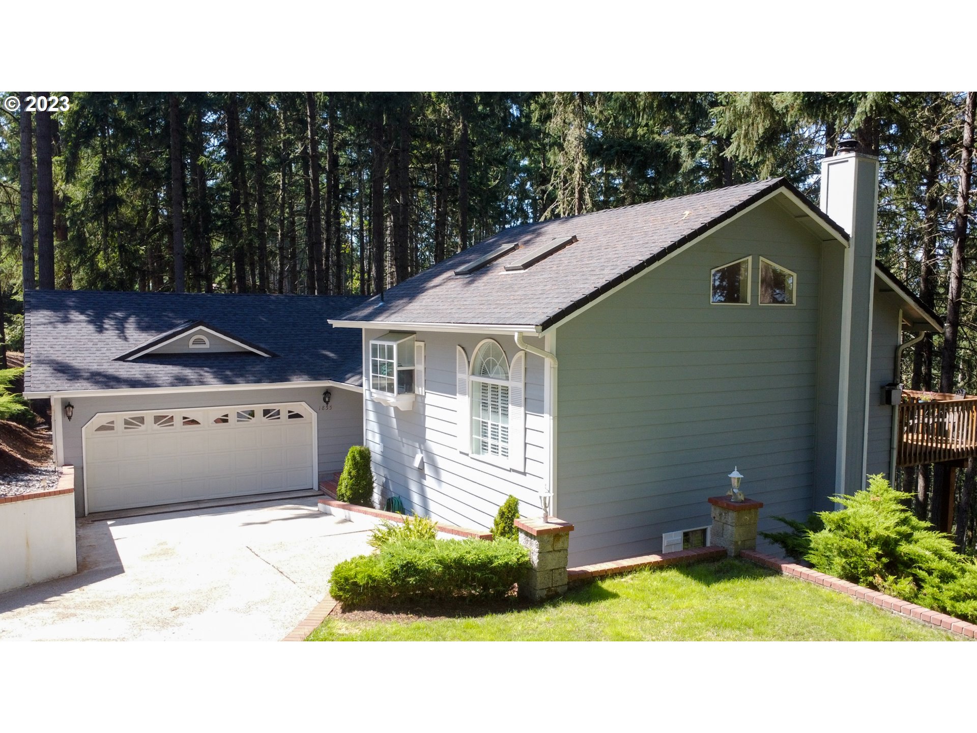 1855 Ridge View Drive Sutherlin, OR 97479 - Photo 1 of 43 Gallery Image 1