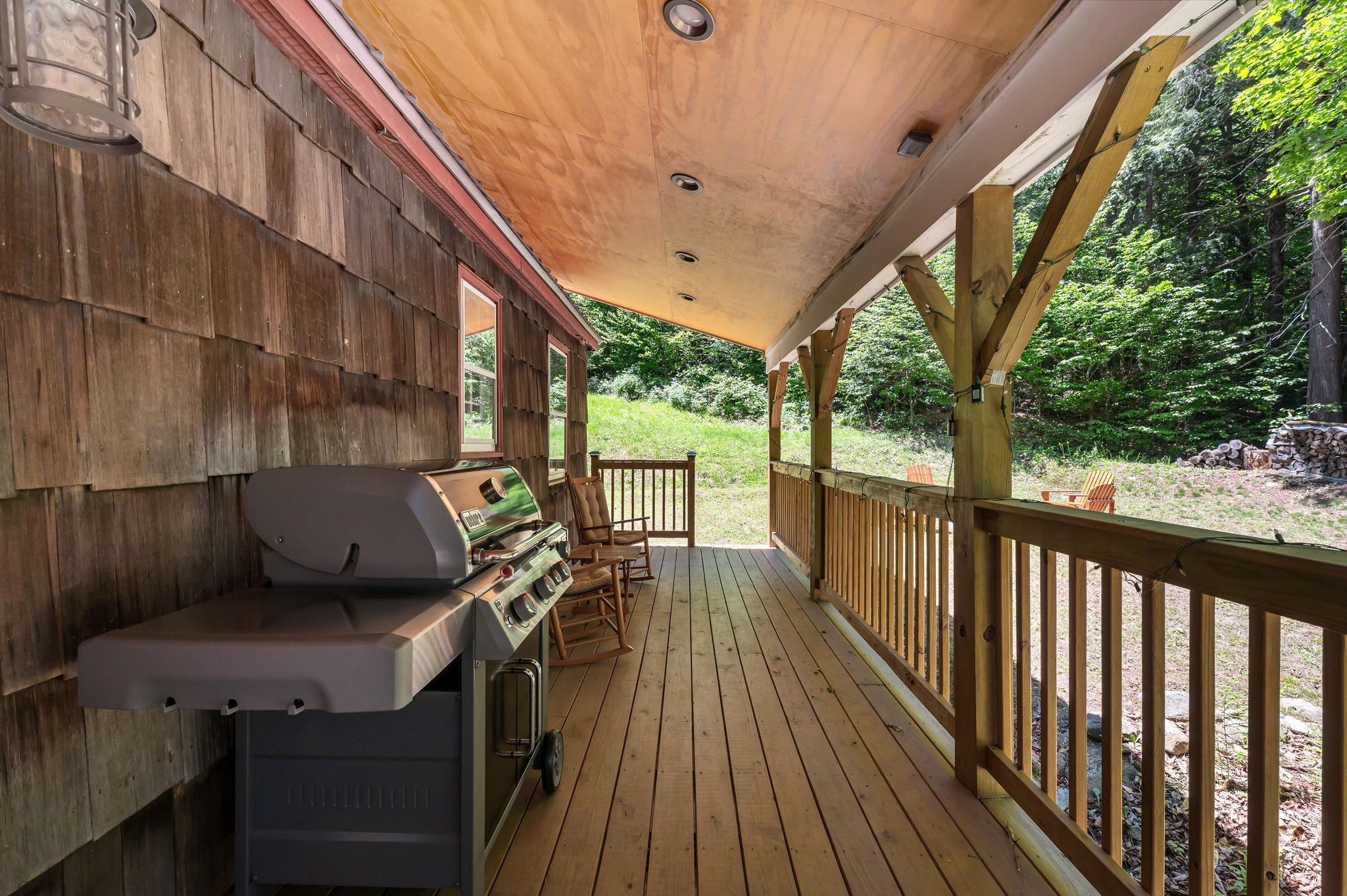 638 Hemlock Hill Road Wardsboro, VT 05355 - Photo 2 of 30