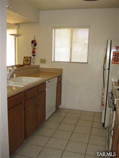 2160 North Pantano Road, Unit 108 Tucson, AZ 85715 - Photo 5 of 11