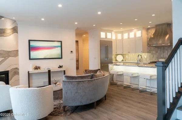 $819,230 | 71 Cambridge Way, Colonie, NY 12110