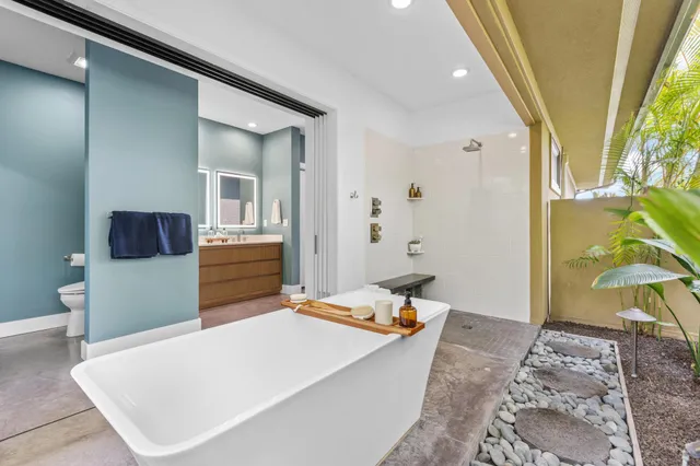 $2,400,000 | 78-7002 Ola Kino Street, Kailua-Kona, HI 96740