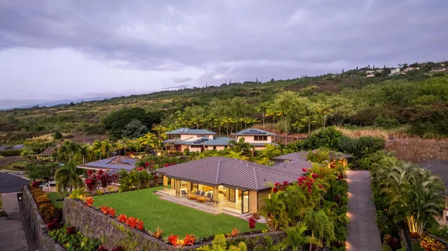 $2,400,000 | 78-7002 Ola Kino Street, Kailua-Kona, HI 96740