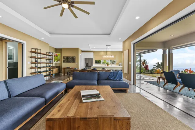 $2,400,000 | 78-7002 Ola Kino Street, Kailua-Kona, HI 96740