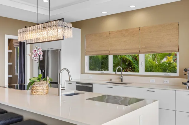 $2,400,000 | 78-7002 Ola Kino Street, Kailua-Kona, HI 96740