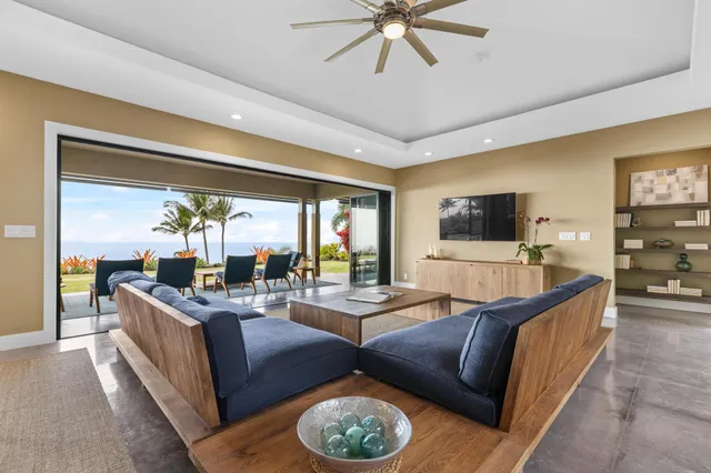 $2,400,000 | 78-7002 Ola Kino Street, Kailua-Kona, HI 96740