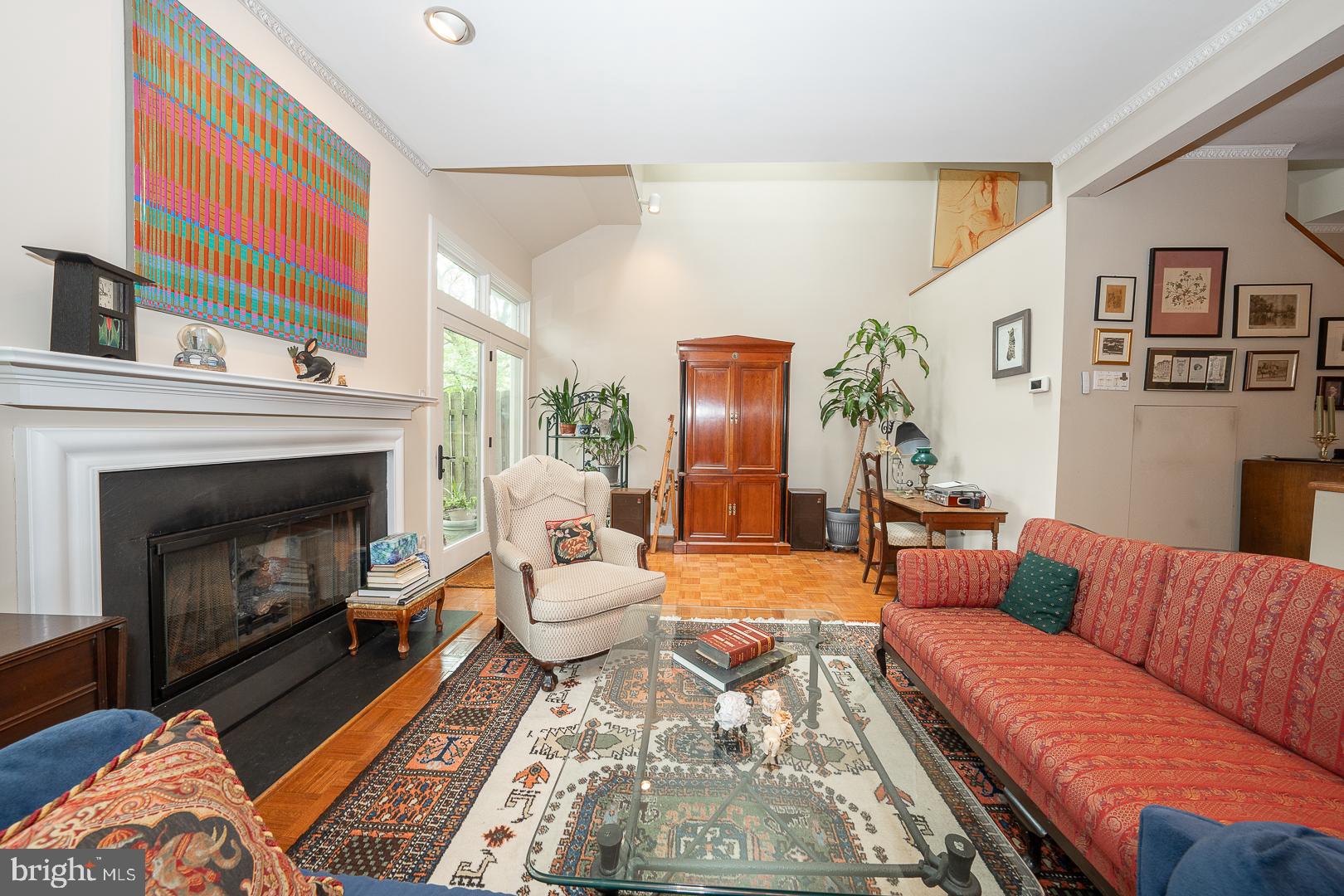 41 Greythorne Woods Circle Wayne, PA 19087 - Photo 13 of 31 Living Room