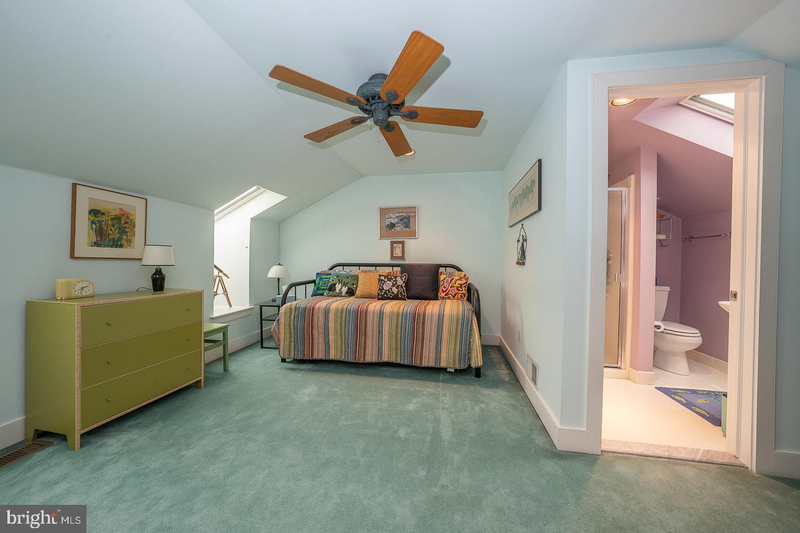 41 Greythorne Woods Circle Wayne, PA 19087 - Photo 24 of 31 3rd floor en-suite bedroom