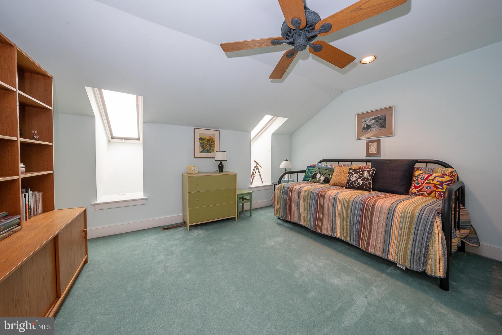 41 Greythorne Woods Circle Wayne, PA 19087 - Photo 25 of 31 3rd floor bedroom