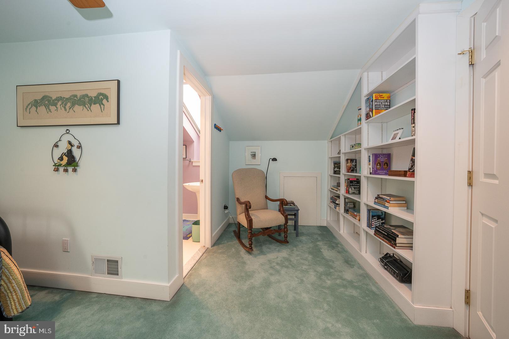 41 Greythorne Woods Circle Wayne, PA 19087 - Photo 26 of 31 3rd floor bedroom