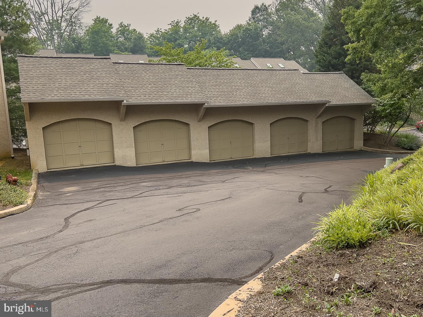 41 Greythorne Woods Circle Wayne, PA 19087 - Photo 30 of 31 1 car garage