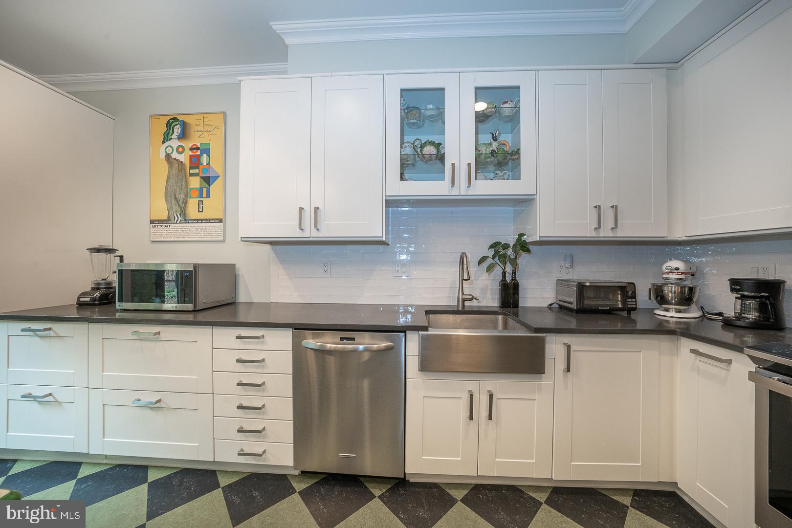 41 Greythorne Woods Circle Wayne, PA 19087 - Photo 6 of 31 Stainless appliances