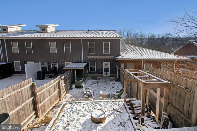 $184,900 | 75 Petersburg Lane, Duncannon, PA 17020