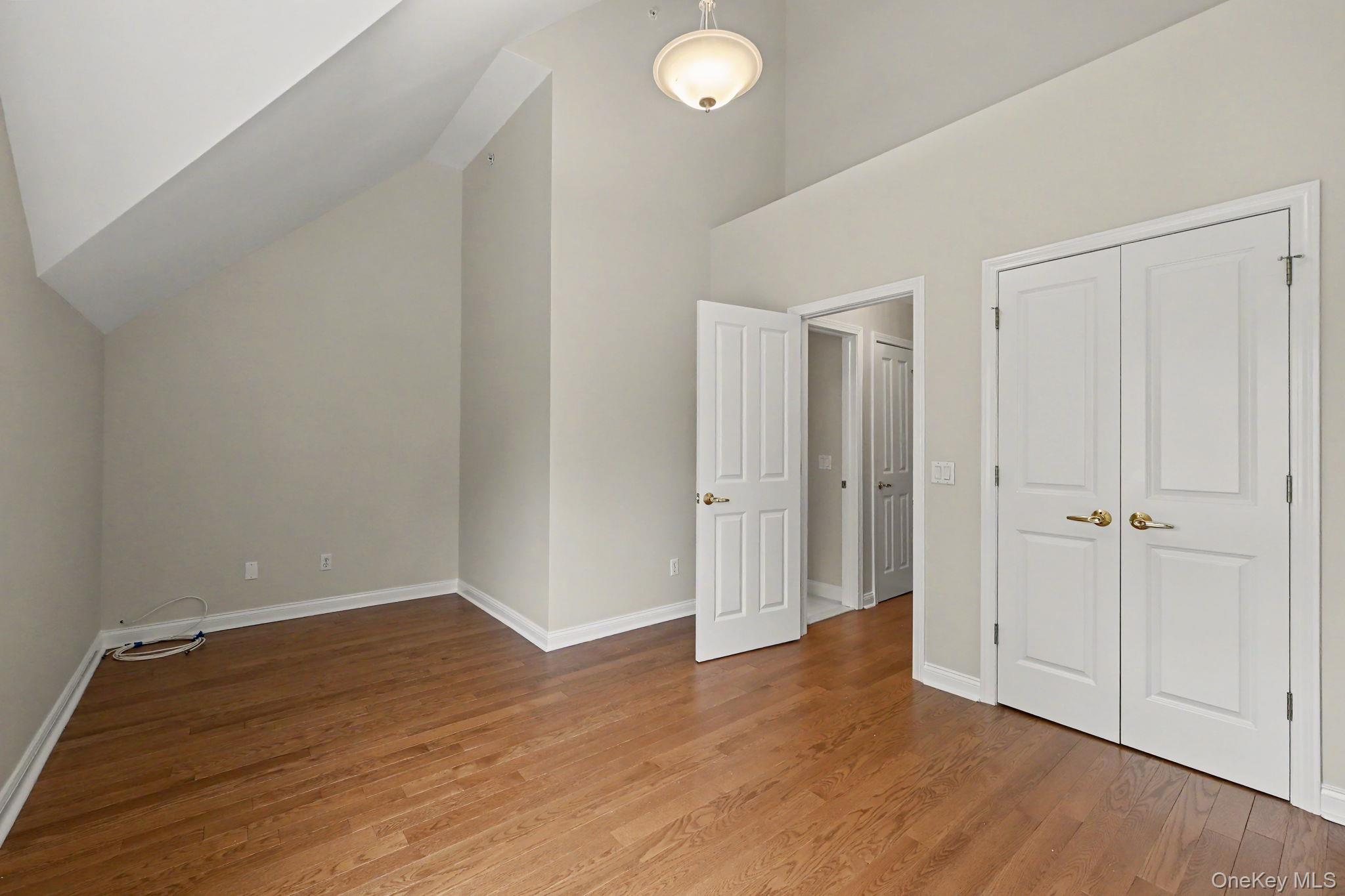 34 Winding Ridge Road White Plains, NY 10603 - Photo 13 of 37