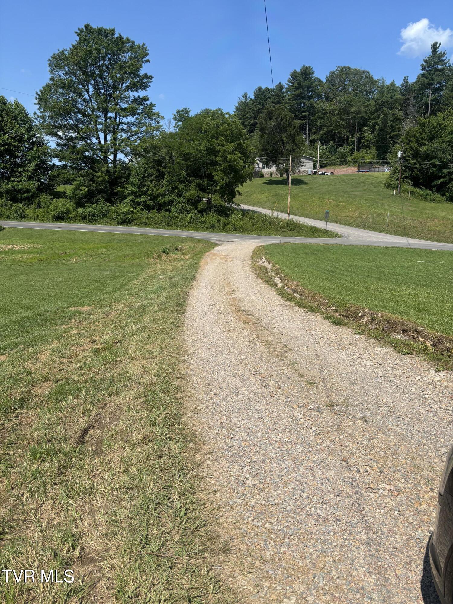 1481 Pleasant Valley Road Mountain City, TN 37683 - Photo 2 of 44 IMG_0682