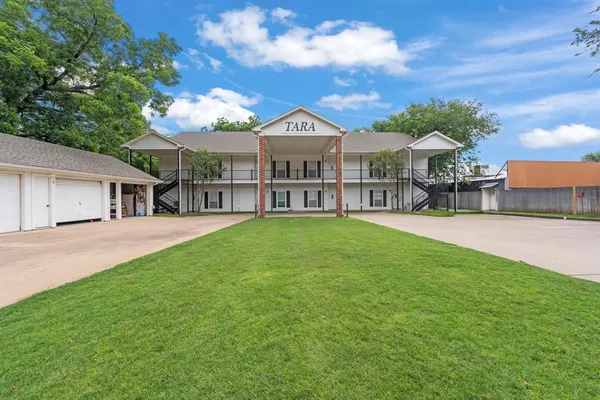 $138,000 | 400 Gaither Street, Unit 5, Glen Rose, TX 76043