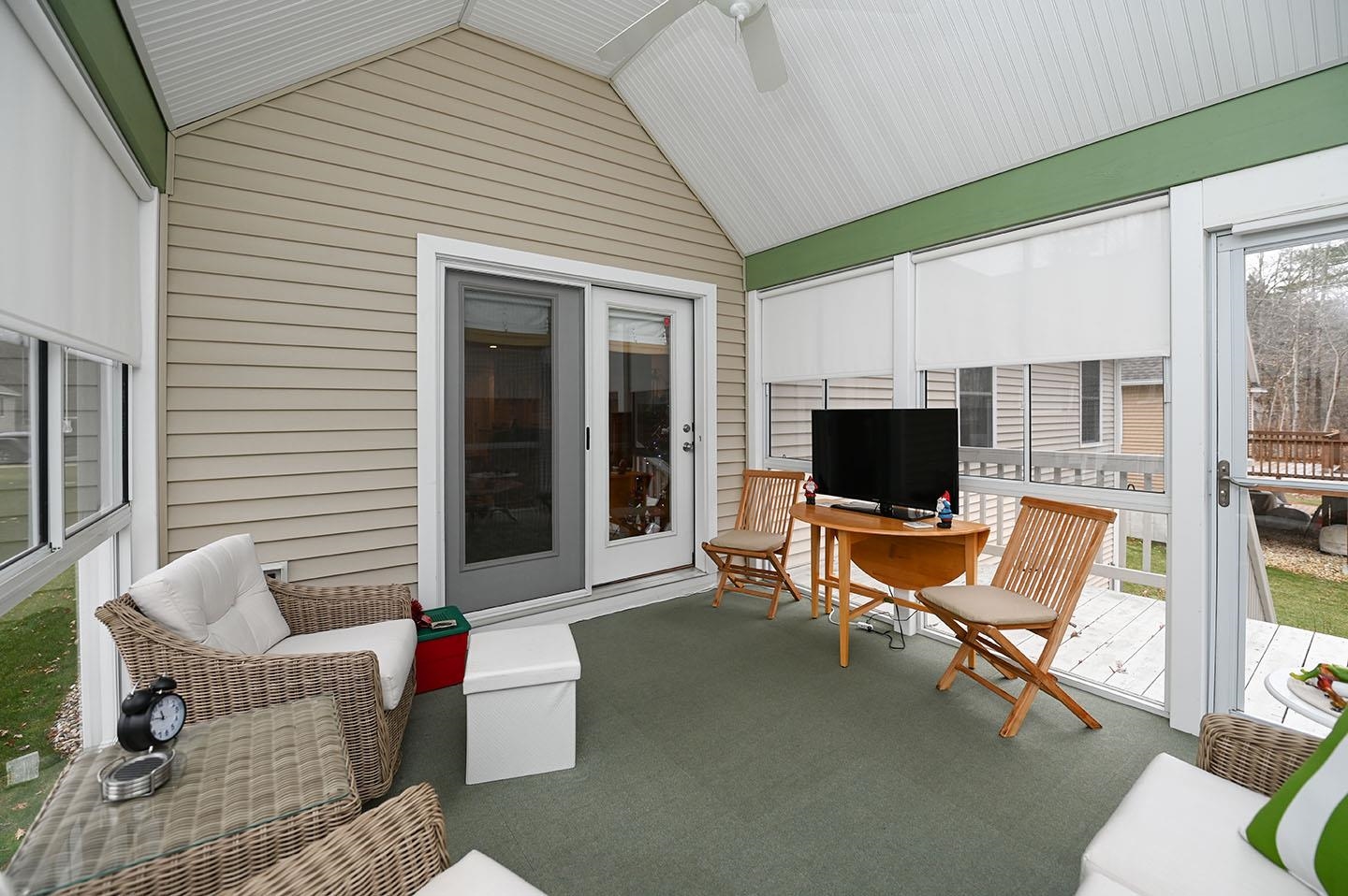 5 Renaissance Circle Salem, NH 03079 - Photo 21 of 40