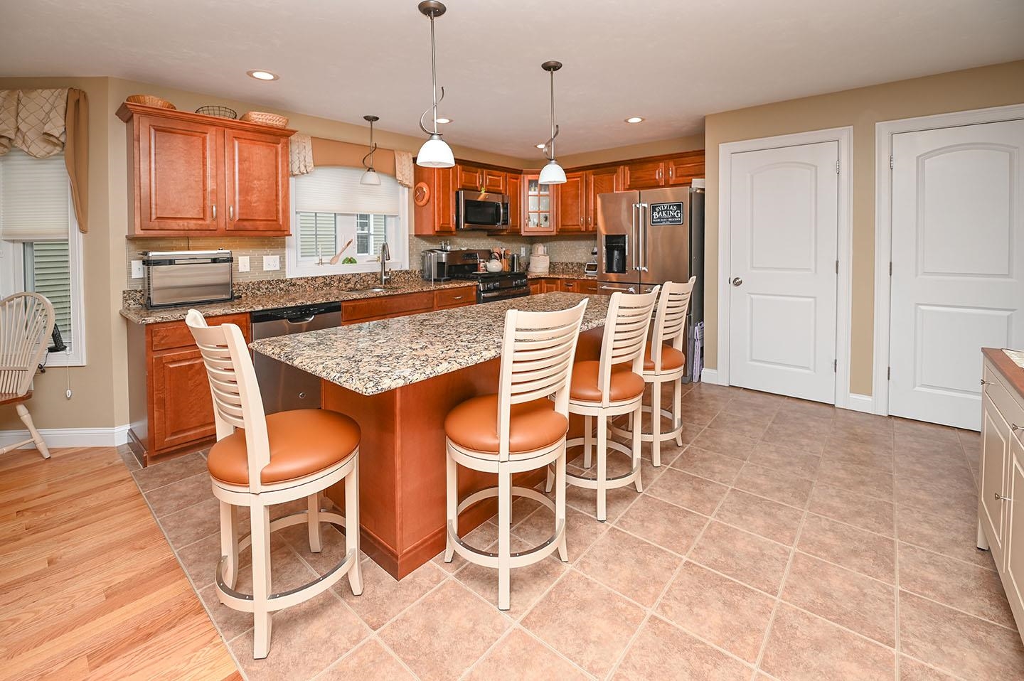 5 Renaissance Circle Salem, NH 03079 - Photo 4 of 40