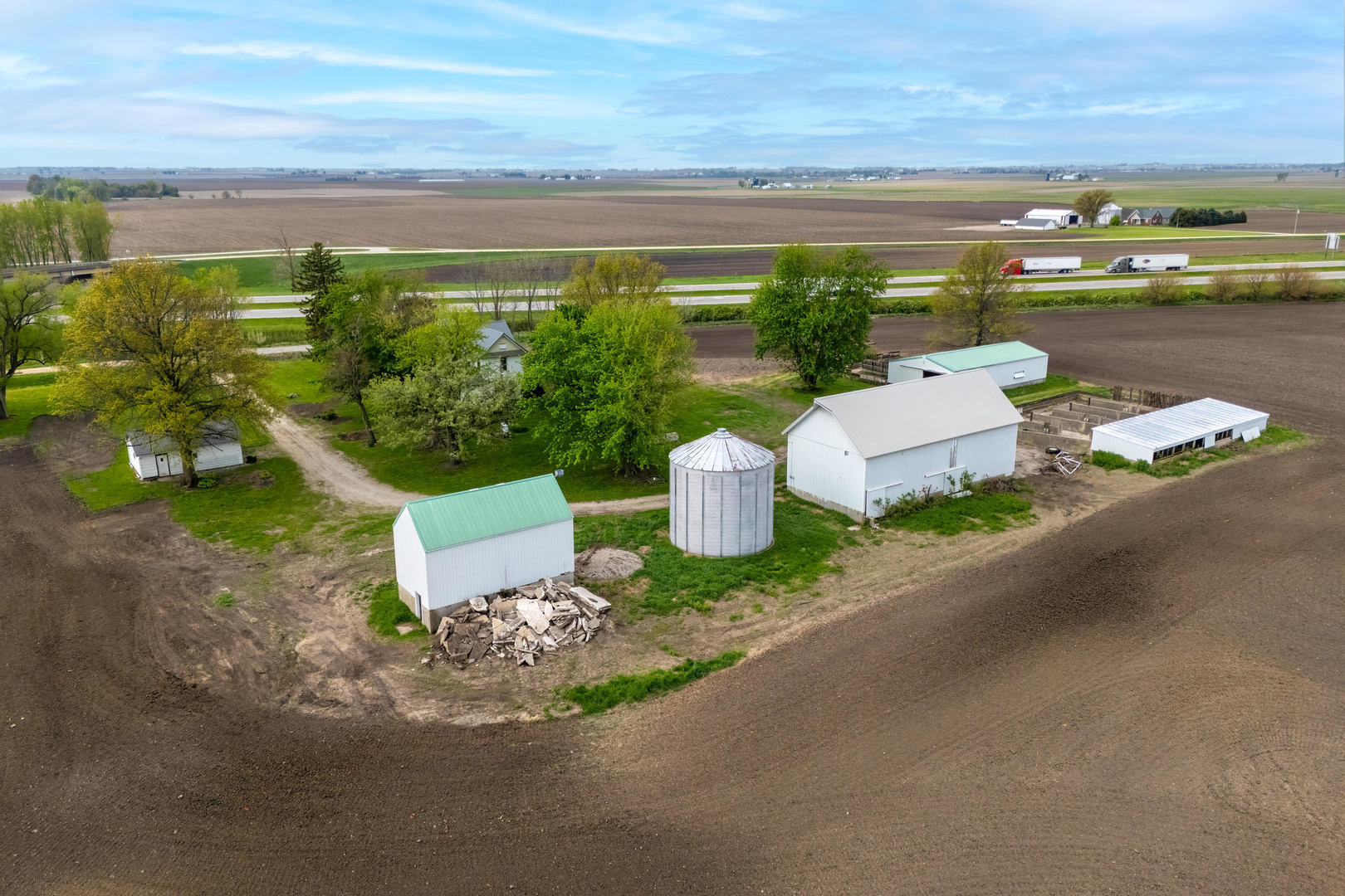 4400 220th Street Walcott, IA 52773 - Photo 6 of 37