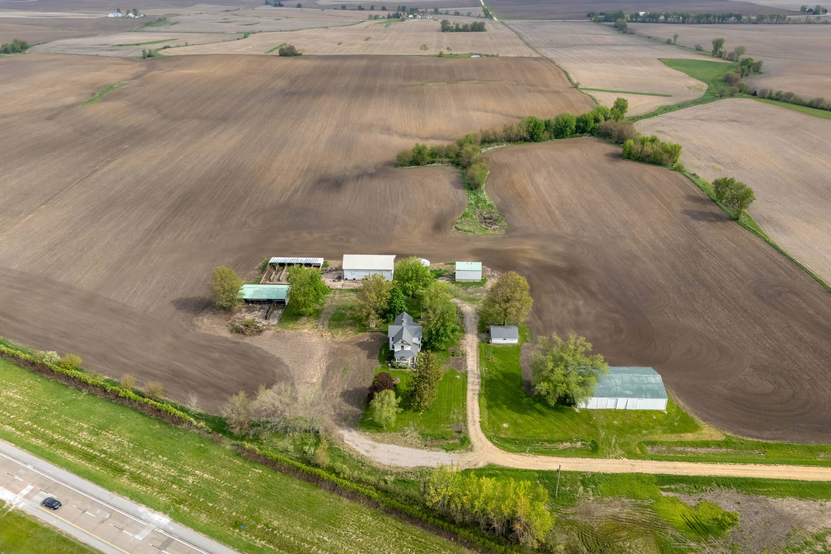 4400 220th Street Walcott, IA 52773 - Photo 7 of 37