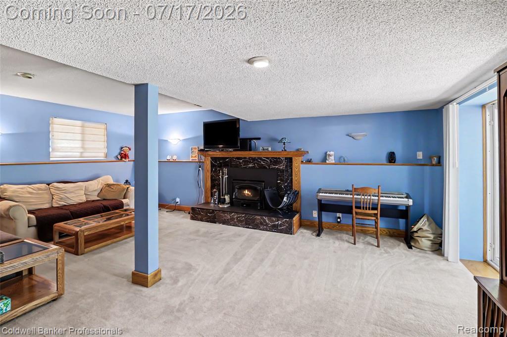1304 Rinoco Street Waterford, MI 48327 - Photo 17 of 24 Gallery Image 17