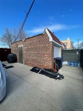 $1,150,000 | 76-79 172nd Street | Hillcrest