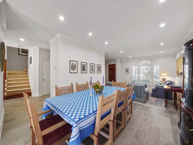 $1,250,000 | 112 Pamellia Drive, Bellaire, TX 77401