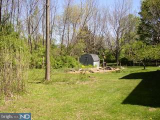1323 Dell Road Norristown, PA 19403 - Photo 5 of 6 Gallery Image 5