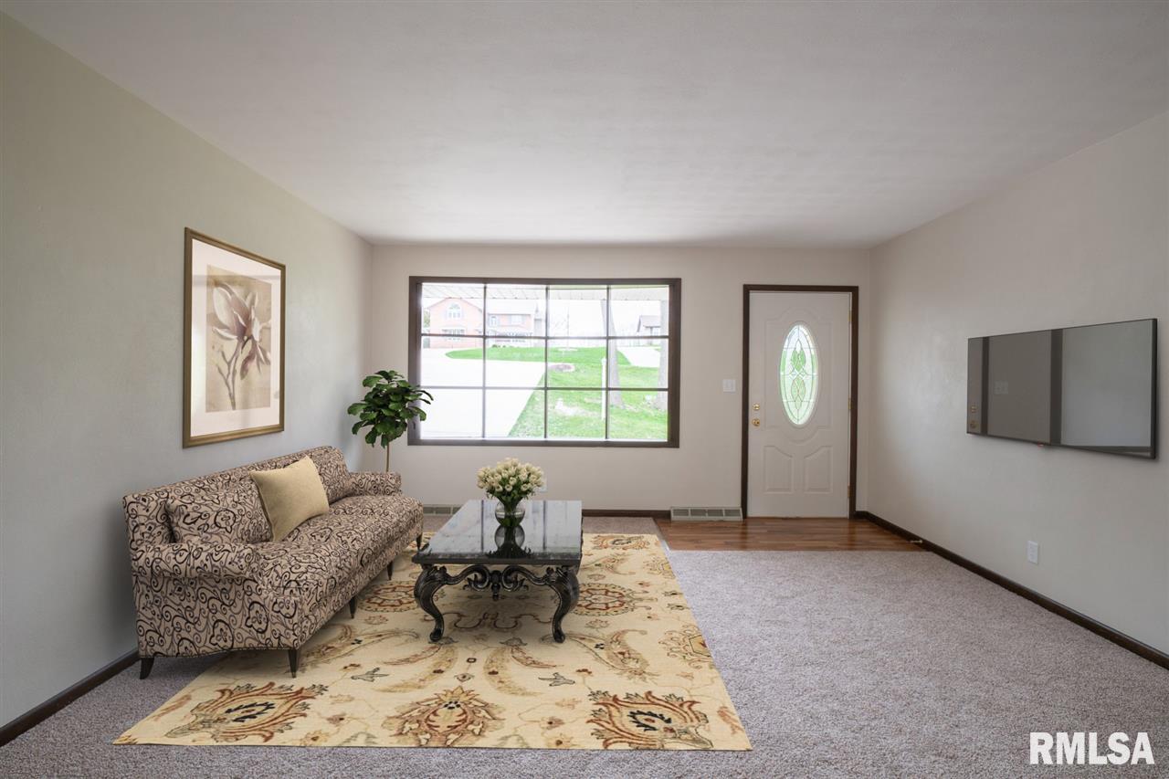 4709 North Koerner Road Peoria, IL 61615 - Photo 20 of 36 Gallery Image 20