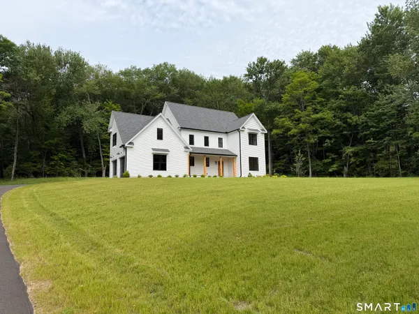 $899,900 | 152 East Hill Road, Canton, CT 06019