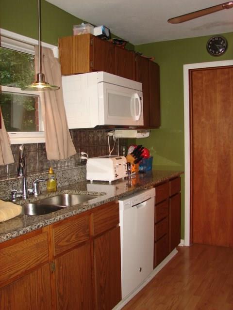 897 Malvern Road Pittsburgh, PA 15202 - Photo 9 of 25 The updated kitchen features a lovely granite countertop