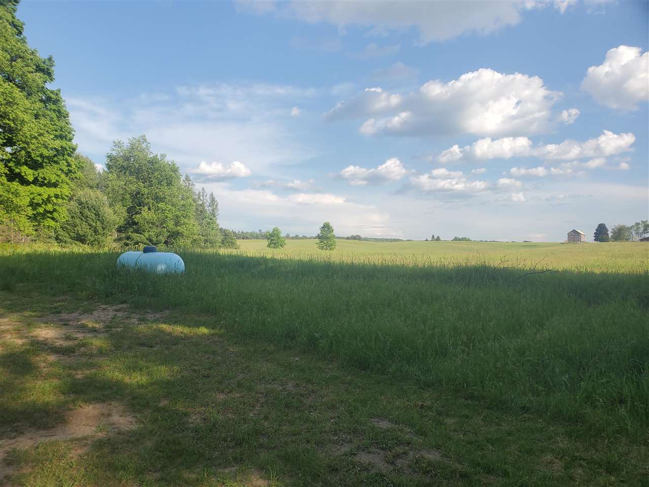 3489 Crofton Road South Boardman, MI 49680 - Photo 3 of 11 1890910-2.JPG