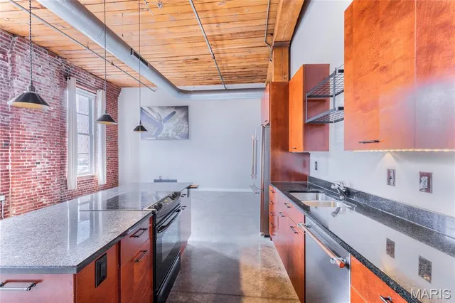 $175,000 | 721 North 17th Street, Unit 207, St. Louis, MO 63103