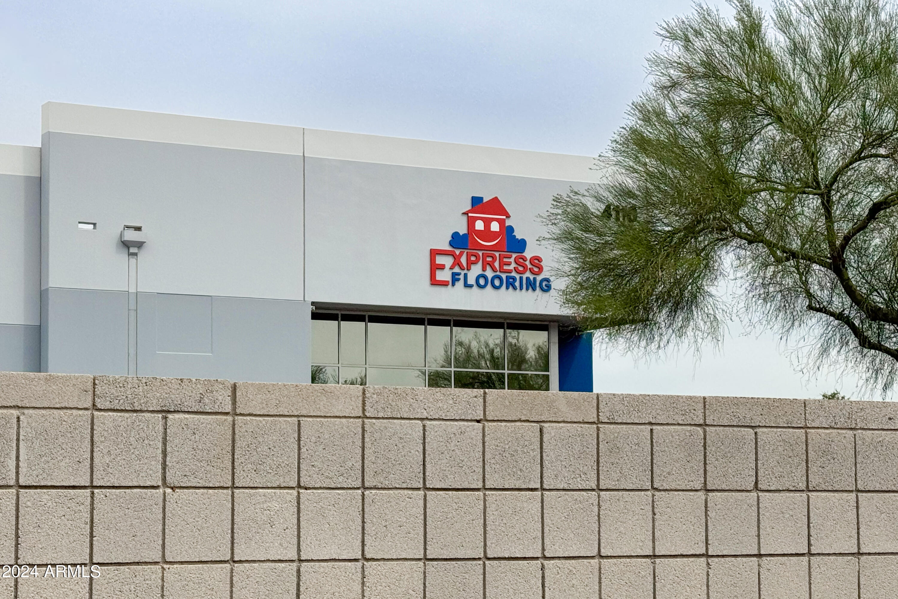 3601 West Melvin Street, Unit 7 Phoenix, AZ 85009 - Photo 18 of 26 a view of entryway and kitchen