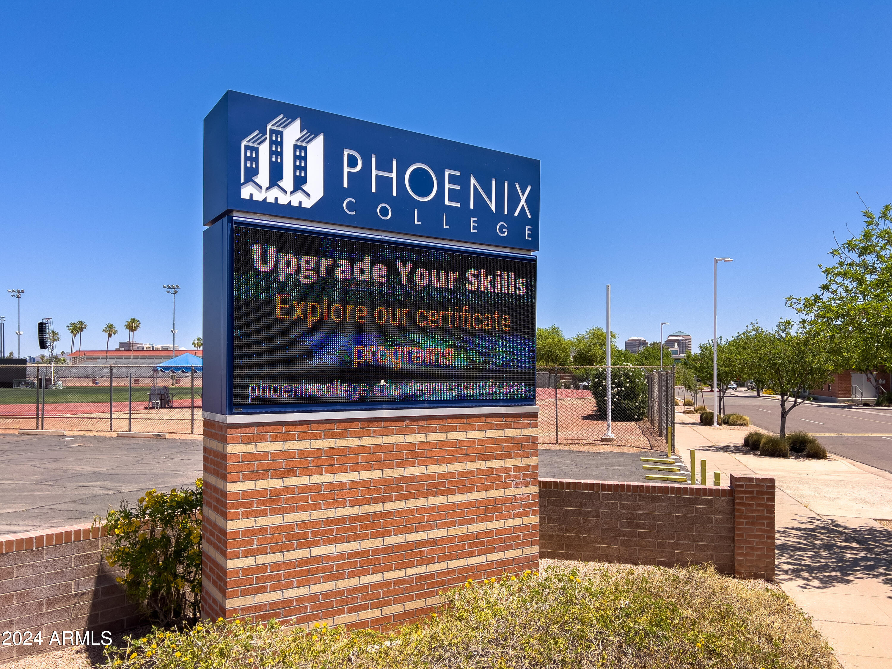 3601 West Melvin Street, Unit 7 Phoenix, AZ 85009 - Photo 25 of 26 a view of entryway front of a house