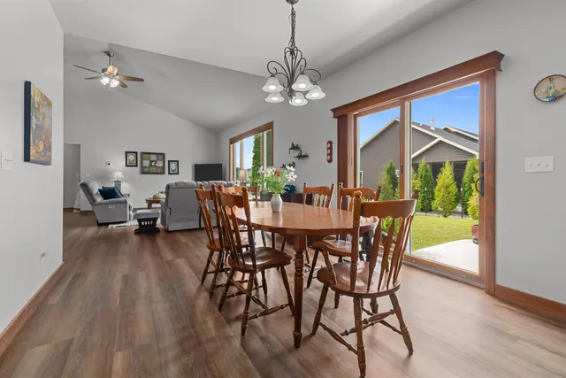 $454,900 | 810 Whisper Falls Lane, Menasha, WI 54952