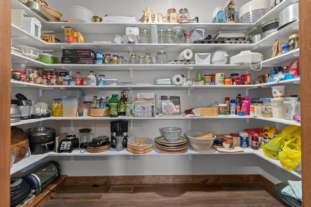 $454,900 | 810 Whisper Falls Lane, Menasha, WI 54952