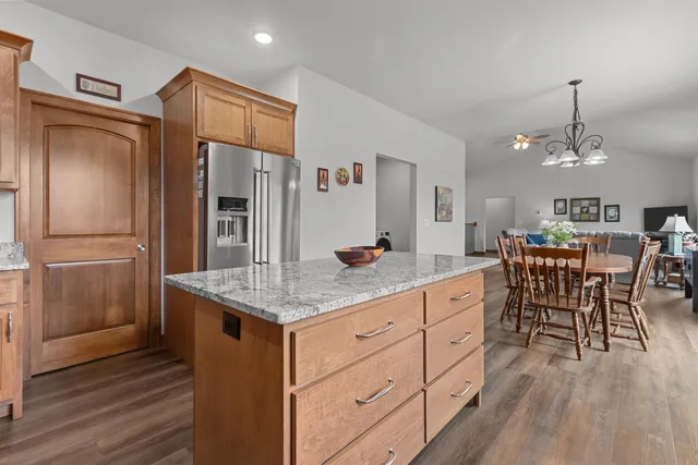 $454,900 | 810 Whisper Falls Lane, Menasha, WI 54952