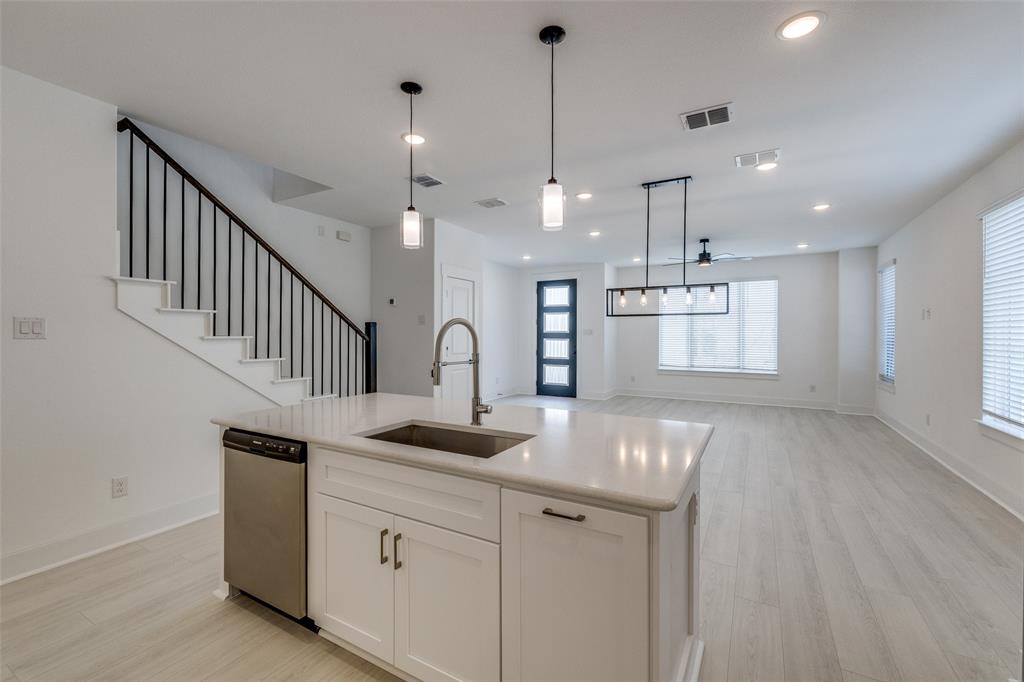 830 Trace Hawk Lane Arlington, TX 76005 - Photo 9 of 25