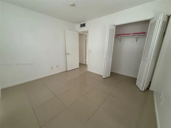 $1,950 | Arrowhead Condominium, Davie, FL 33324