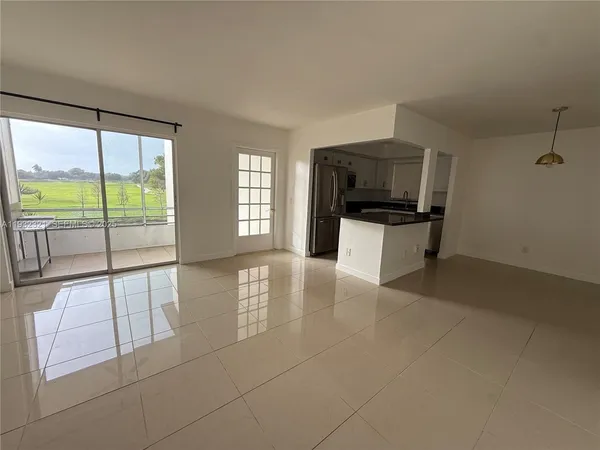 $1,950 | Arrowhead Condominium, Davie, FL 33324