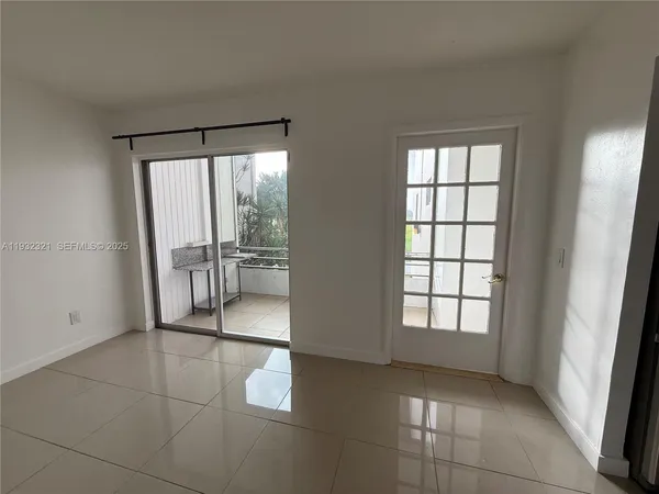 $1,950 | Arrowhead Condominium, Davie, FL 33324