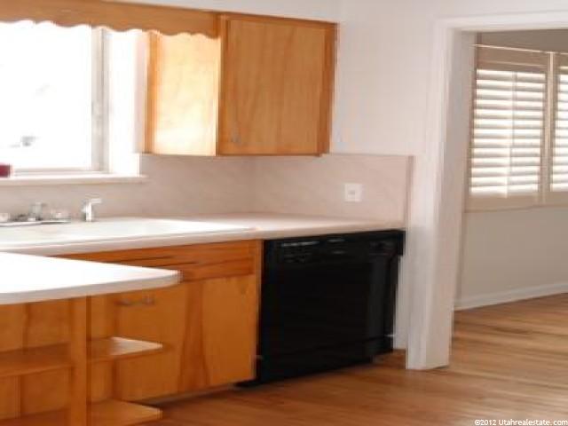 4650 East Meadow Road Salt Lake City, UT 84107 - Photo 6 of 8 Kitchen