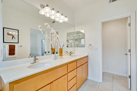 $1,025,000 | 2165 Sonador Commons, San Jose, CA 95128