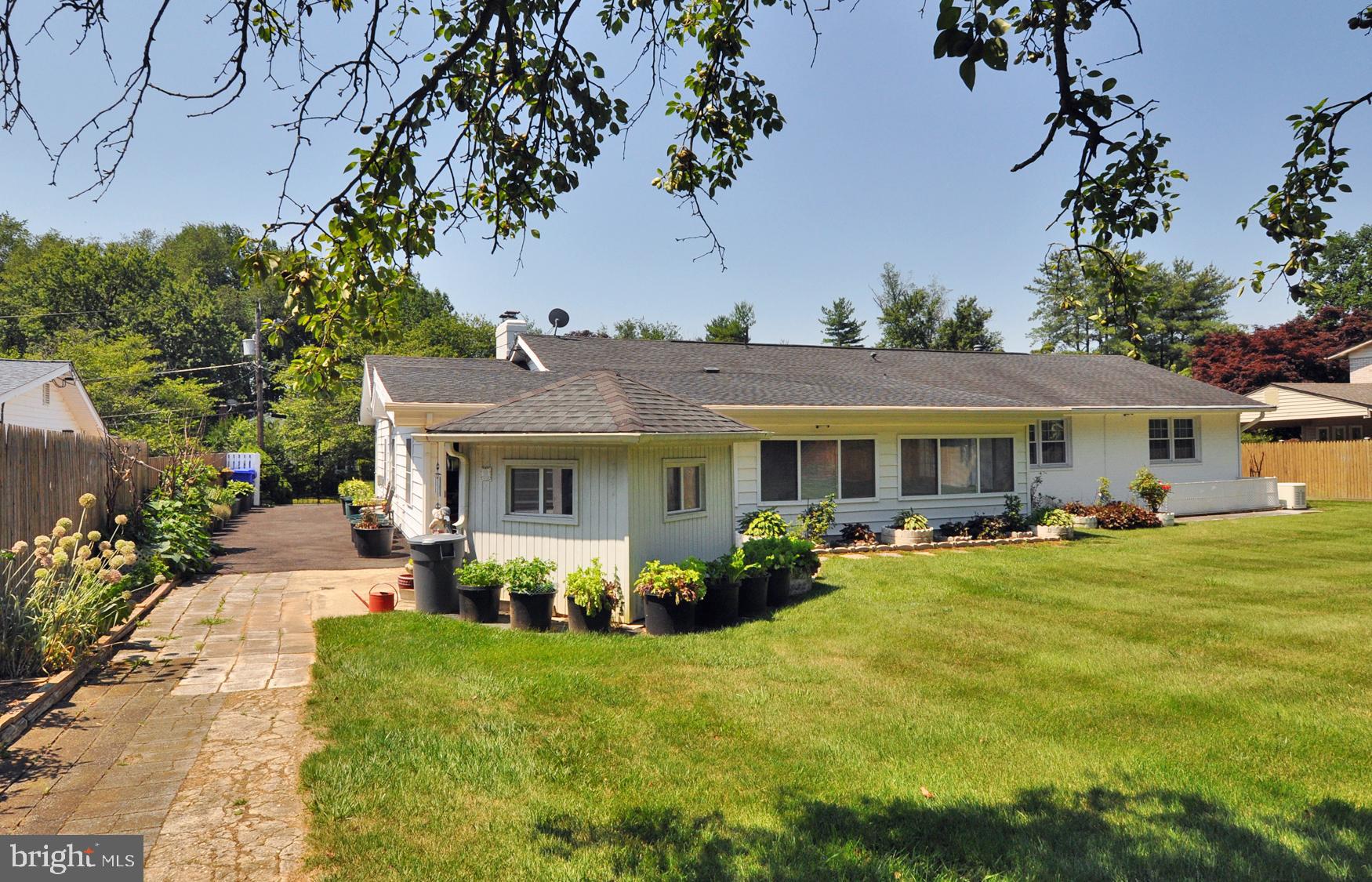 517 Beaumont Road Silver Spring, MD 20904 - Photo 5 of 30 Gallery Image 5