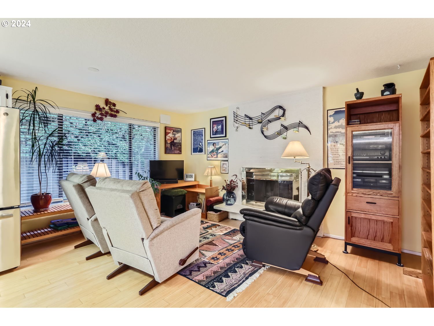 16380 Southwest Rosa Road Beaverton, OR 97007 - Photo 13 of 26 Gallery Image 13