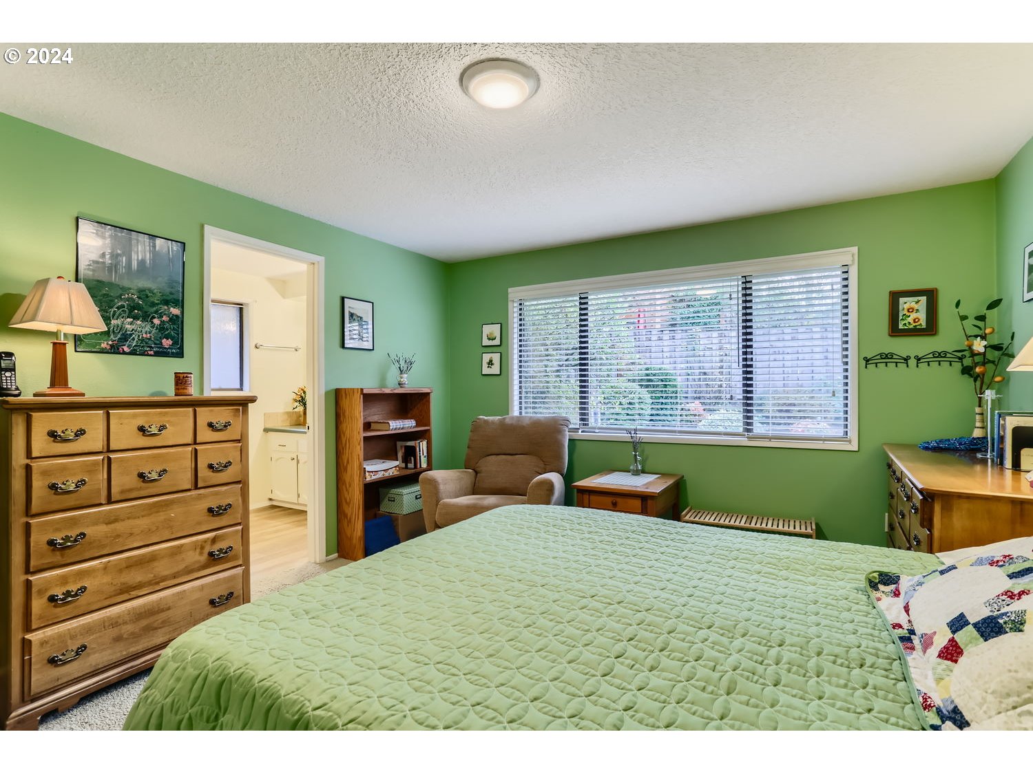 16380 Southwest Rosa Road Beaverton, OR 97007 - Photo 15 of 26 Gallery Image 15