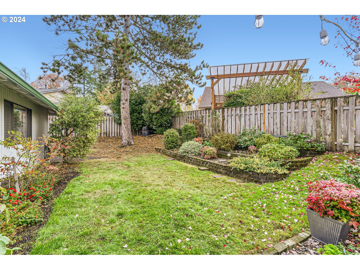 16380 Southwest Rosa Road Beaverton, OR 97007 - Photo 25 of 26 Gallery Image 25