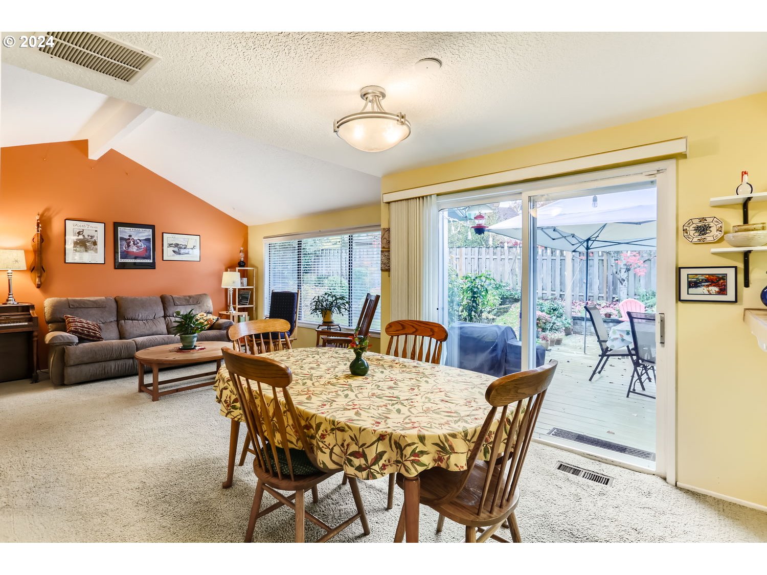 16380 Southwest Rosa Road Beaverton, OR 97007 - Photo 8 of 26 Gallery Image 8