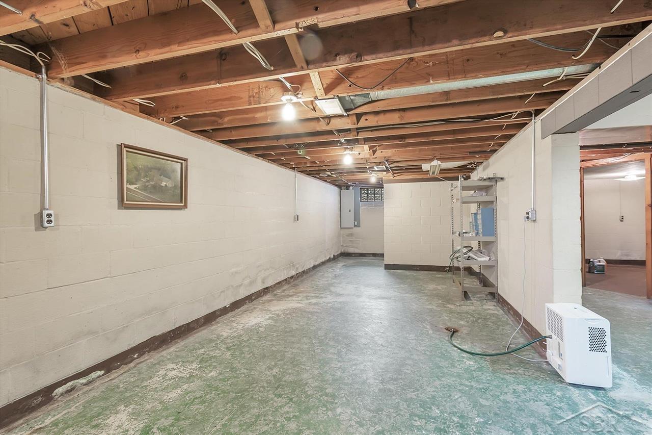 7695 Frankenmuth Road Vassar, MI 48768 - Photo 22 of 33