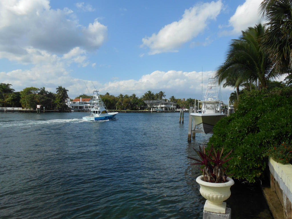 99 Northeast Spanish Trail Boca Raton, FL 33432 - Photo 21 of 30 d19